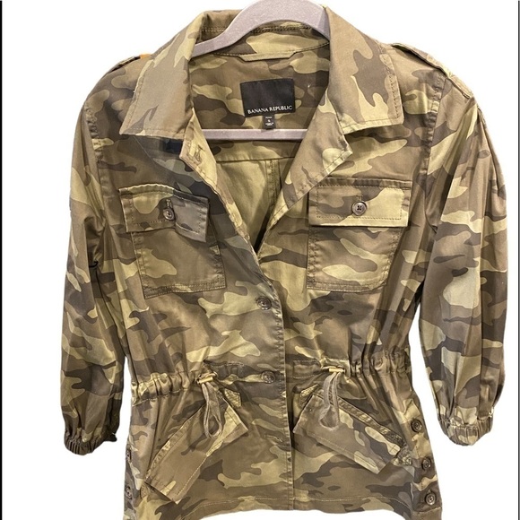 Banana Republic Women's Camo Jacket Size Small - Picture 1 of 9